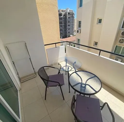 Apartment Paradise Homes 9 *